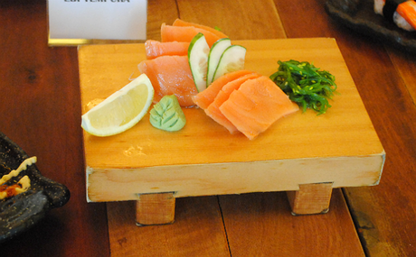 Akira Salmon Sushi
