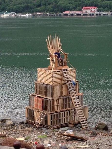 wood-iron-throne