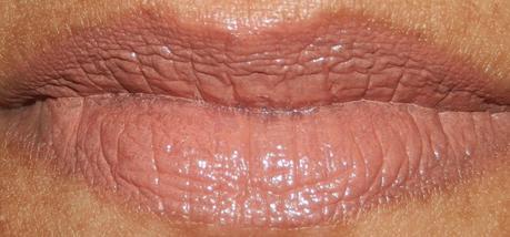 Rimmel Moisture Renew Lipstick Notting Hill Nude 720 Swatches