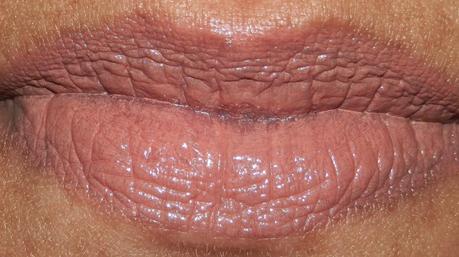 Rimmel Moisture Renew Lipstick Notting Hill Nude 720 Swatches