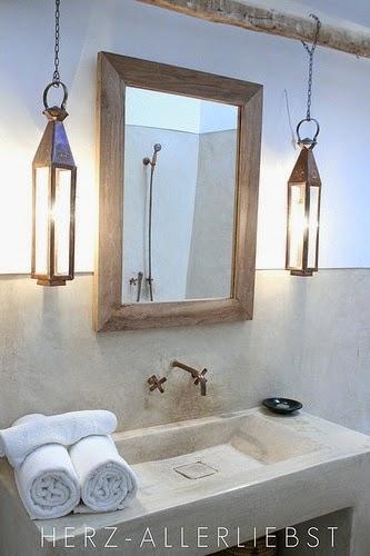 Jewel Boxes: 30 Glitzy and Glamorous Powder Rooms