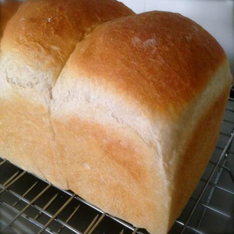 Plain White Loaf ~ A recipe by Wu Pao Chun