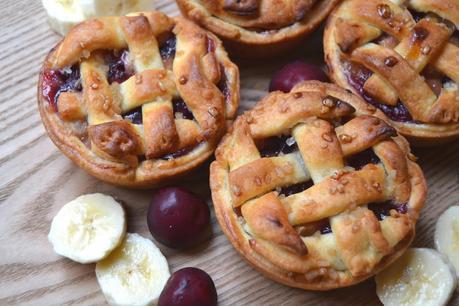 shortcrust pies filled with cherries and banana