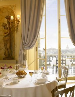 Oh So Elegant: Traditional and Updated Elegance in Every Type of Room