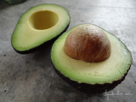 Green with Envy - Avocado tips and tricks  http://www.lynneknowlton.com/avocado-tips-and-tricks/ 