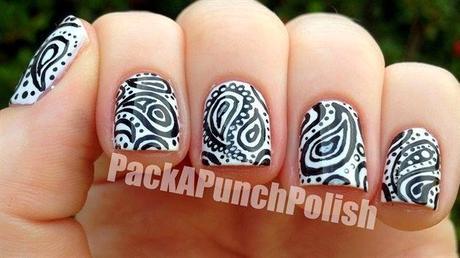 Nail Art Trend and Ideas : Be a Hot chic with Black and White Nail Art Designs