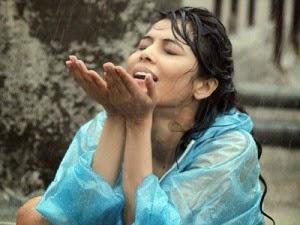 VLCC Monsoon Care Packages