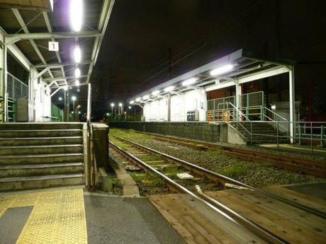 23d126da77deb06713f6ecb60d6ca4bf 深夜の鶴見線, 駅風景 / The Tsurumi Line at midnight