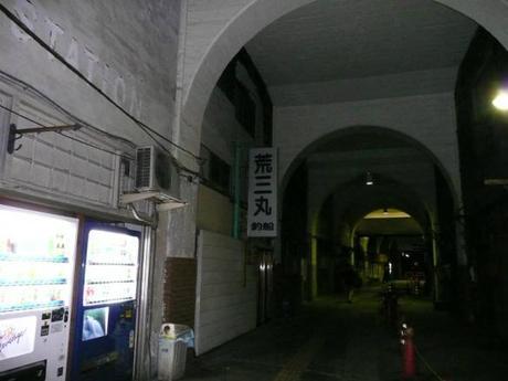 359cc0504a96c67138d174b5238ce25c 深夜の鶴見線, 駅風景 / The Tsurumi Line at midnight