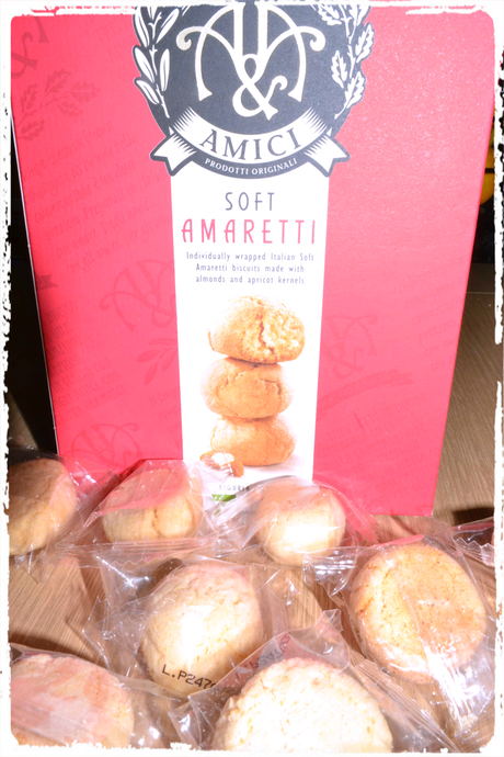 Soft Amaretti biscuits