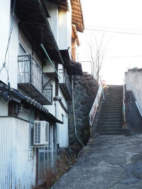 PC250042 北アルプスを望む千曲川河畔の宿，塩名田宿 / Shionada shiku post station, on a clear stream