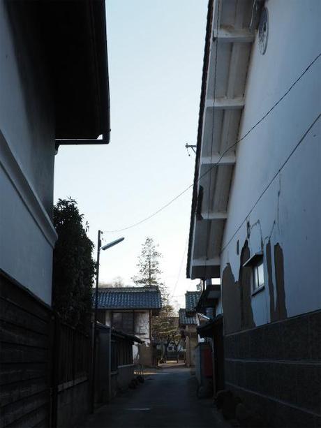 PC250024 北アルプスを望む千曲川河畔の宿，塩名田宿 / Shionada shiku post station, on a clear stream