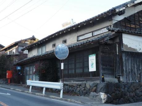 PC250066 北アルプスを望む千曲川河畔の宿，塩名田宿 / Shionada shiku post station, on a clear stream