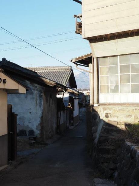 PC250040 北アルプスを望む千曲川河畔の宿，塩名田宿 / Shionada shiku post station, on a clear stream