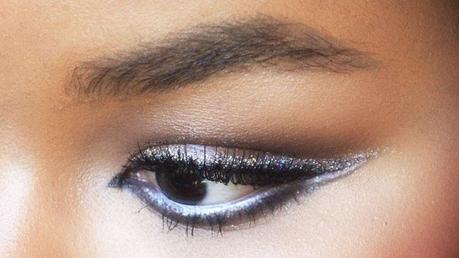GLITTER EYELINER MAKEUP THE CHIC PARTY GIRL | LOOK