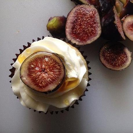 Fig-honey-goat cheese #cupcake #angelcakes #wedding