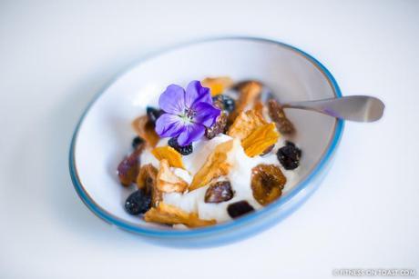 QUICK + EASY DESSERT DISCOVERY !!! Fitness On Toast Faya Blog Girl Healthy Workout Gym Training Recipe Nutrition Food Dessert Lower Fat Less Sugar Natural Baked Fruit Tasty Easy Quick