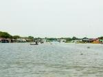 Floating villages on Stoeng Sangke river