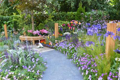 Hampton Court Flower Show - for a few gardens more