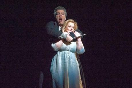 Wozzeck (Thomas Hampson) kills Marie (Deborah Voigt) in a jealous rage