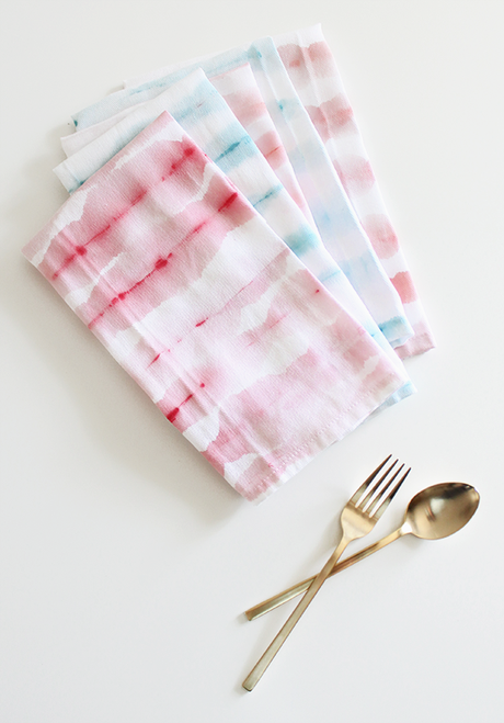 diy-watercolor-striped-napkins