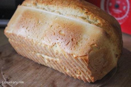 Pieday Friday ~ A simple white loaf