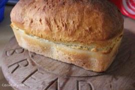 Pieday Friday ~ A simple white loaf