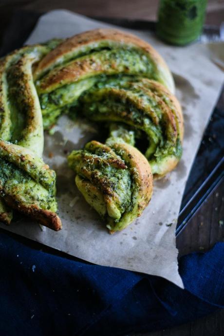 Garlic and Herb swirly bread