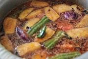 Mochakottai Kuzhambu / Fried Beans Kuzhambu