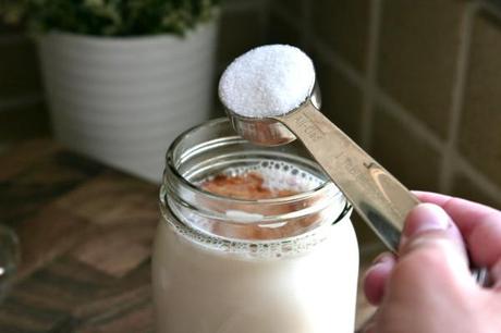 Nook-and-Sea-Blog-Recipes-Erics-Chia-Seed-Pudding-Healthy-Dessert-Ideas-Vanilla-Sugar-Strawberries-Strawberry-Almond-Milk-Trader-Joes-Simple-Easy-4