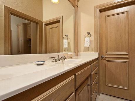 Custom Bathroom Cabinets