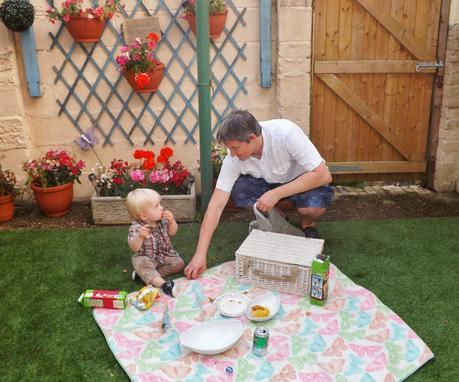 Transforming my Yard & Summer Picnic Fun!