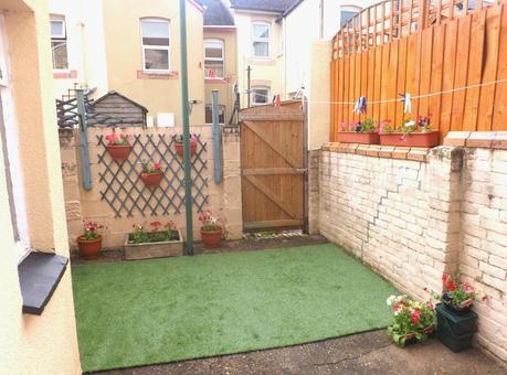Transforming my Yard & Summer Picnic Fun!