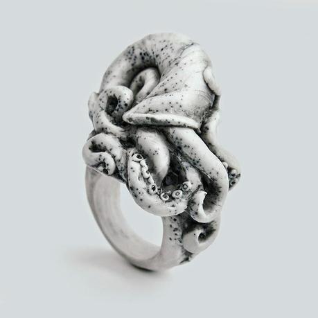 You Stole My Heart: Macabre Gadgets