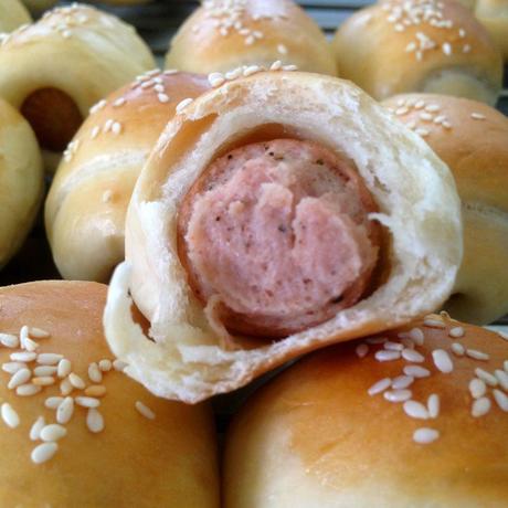 Mini Sausage Rolls with Champion Toast Dough