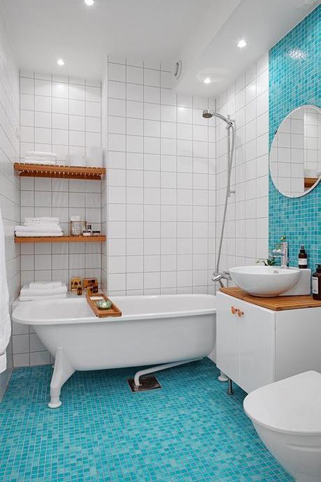 tile-bath-blue-mosaic- alvhem-malkeri-interior