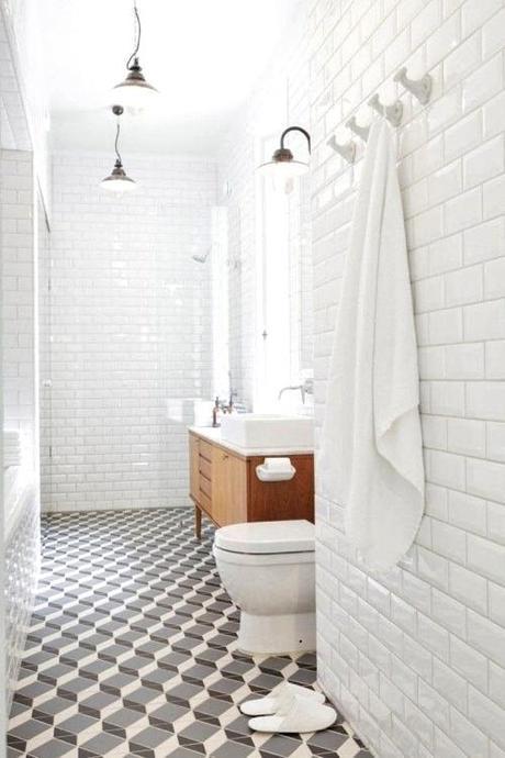 bathroom-tile-stylist-linda-bergroth-photo-viewmasters-nordicdesign.ca