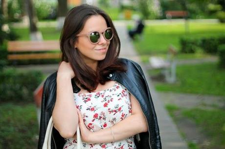 ootd, outfit post, i heart black, floral print spaghetti strap dress, leather jacket, read strappy sandals, white leather bag, anna rinaldi, Zara, Primark, what to wear to a date