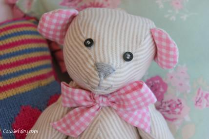 DIY sewing a teddy bear