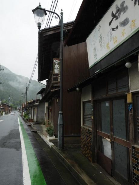 P6280104 山間の姫街道，下仁田町本宿 / Shimonita Motojuku, a staging post in the mountains