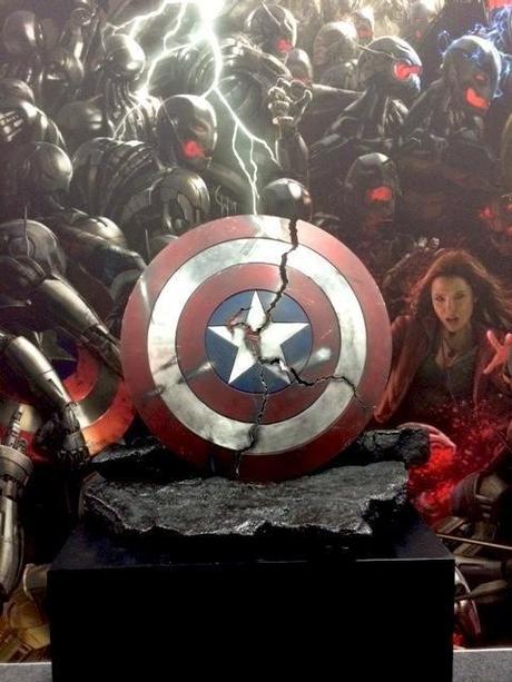 avengers-age-of-ultron-props-ultron-mark-1-and-cracked-cap-shield