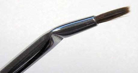 Bent Eyeliner Brush