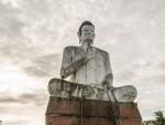 Sitting Buddha statue