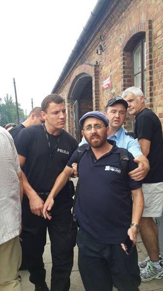 Rabbi arrested at concentration camp for singing Ani Maamin