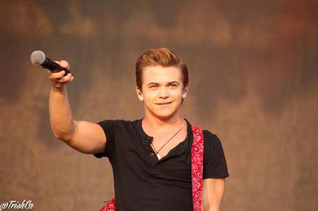 Hunter Hayes Mic Out Boots and Hearts 2014