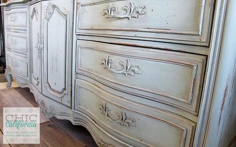 A Milk Paint Tutorial for Control Freaks How to use Milk Paint by Chic California