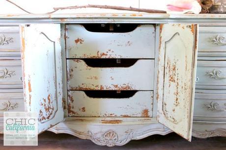 A Milk Paint Tutorial for Control Freaks Milk Paint tutorial from Chic California