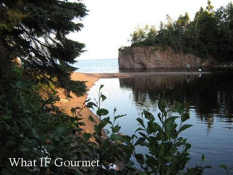 Lake Superior inlet at Tettegouche State Park, MN.