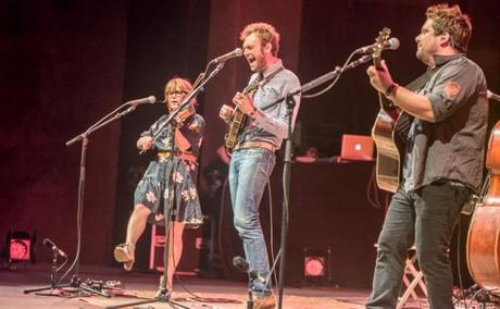 Nickel Creek Prospect Park Bandshell 7 25 14 2 of 12 620x383 NICKEL CREEK PERFORMED AT THE PROSPECT PARK BANDSHELL [PHOTOS]