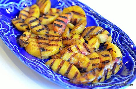 ~cardamom & cloves grilled peaches~